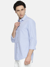Load image into Gallery viewer, Solid blue casual shirt for men